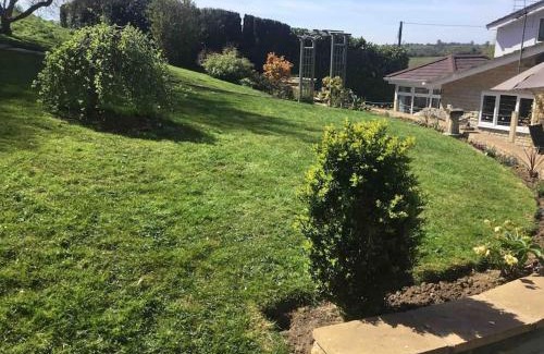 Northway House | Bens Hollow with hot tub