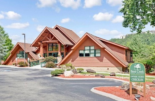Pittman Center Condo | Bent Creek One bedrooms · Smokey Mountain One Bedroom Suite, Gatlinburg.