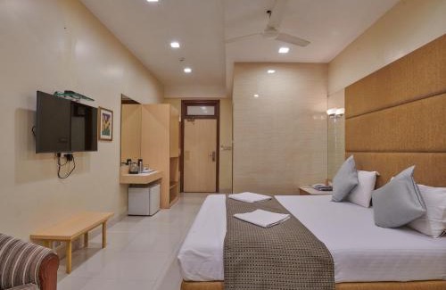 Churchgate Hotel | Bentley Hotel Marine Drive