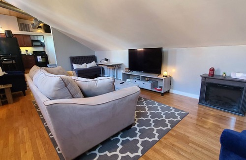 Benton Park Condo | Benton Park Bliss: 2BR Condo to Unwind and Explore