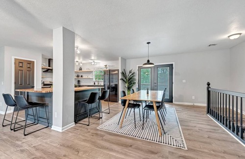 Bentonville House | Bentonville Luxury - Trails! - Bike Out - 2 Decks