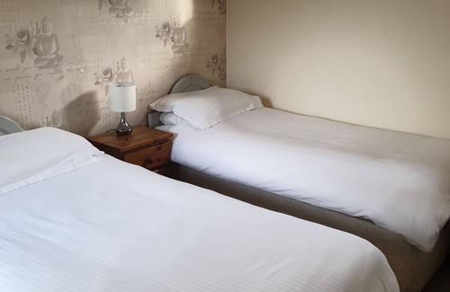Harbury Cabin | Beoley Lodge