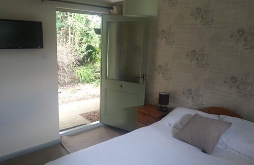 Harbury Cabin | Beoley Lodge
