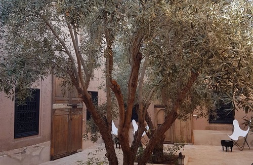 Oumnass House | Berber superior bedroom