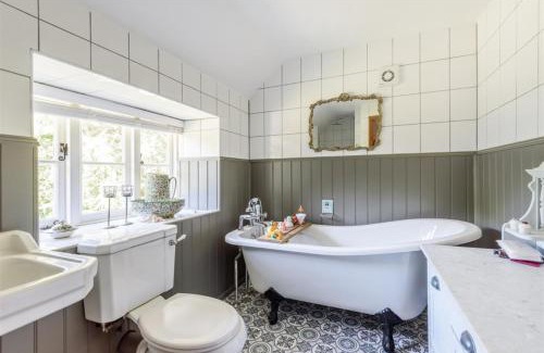 Whitchurch Canonicorum House | Berehayes Holiday Cottages