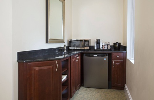 Theater District Hotel | Beresford Arms Hotel