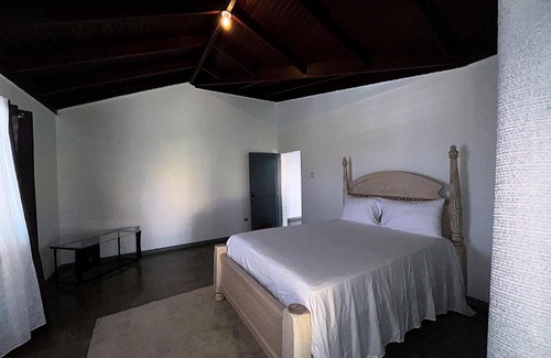Saint Andrew House | Beresford Guesthouse