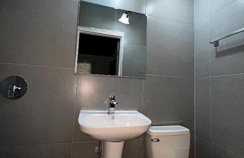 Saint Andrew House | Beresford Guesthouse