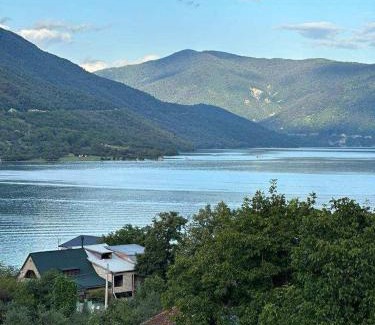 Ananuri Bed & Breakfast | Berg Ananuri