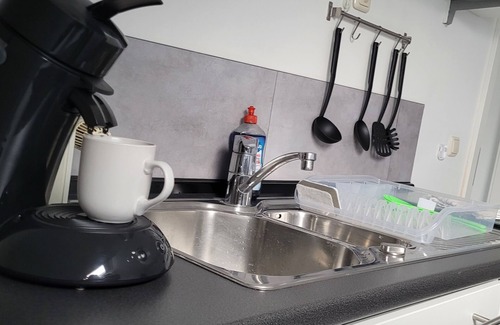 Bergisch Gladbach Apartment | Berg Messe DG, 1 room, parking lot, W-Lan, home office, private time