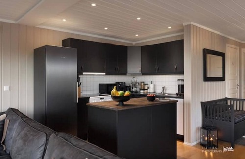Nes Cabin | Bergheim - Modern ski in/ski our for 8 peoplenn