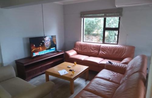Cathkin Park House | Bergview Chalet, Cathkin