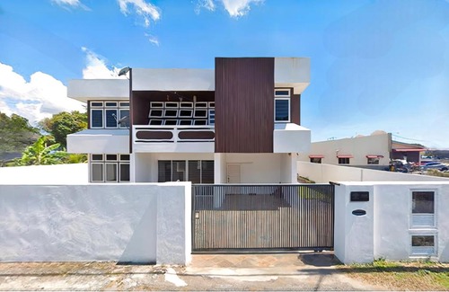 Kampung Nibung House | Beringin House
