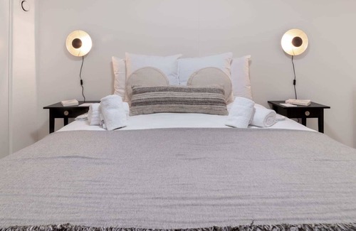 Saint-Josse-ten-Noode Apartment | Beriot I - One Bedroom Apartment, Sleeps 2