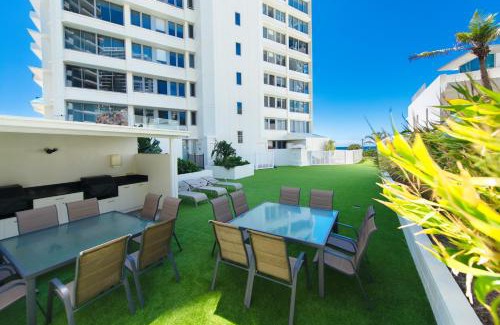 Surfers Paradise Apartment | Berkeley on the Beach