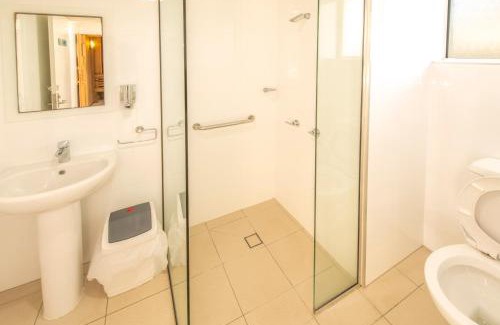 Surfers Paradise Apartment | Berkeley on the Beach