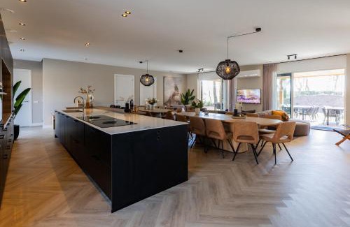 Wekerom House | Berken Villa | 24 personen