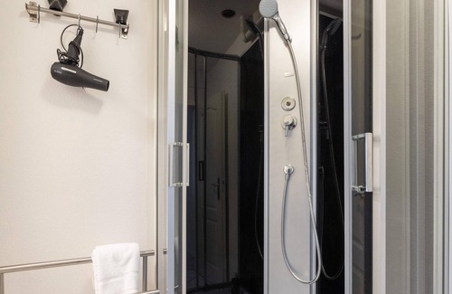 Planterwald Apartment | Berlin Puderstraße | 3-Bedroom Duplex Suite XXL