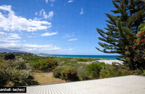 Bermagui House | Bermagui Dune House 5 Narira Street, Beach Front, Pet friendly