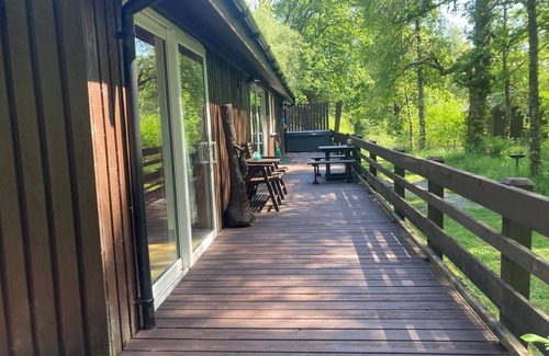 Taynuilt Cabin | Berneray is a charming cabin in a beautiful setting, deep in the forest.