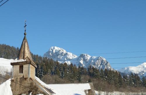 Bernex Apartment | Bernex(74) Appartement 4 personnes dans chalet vue imprenable