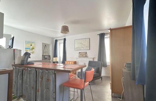 Triqueville Apartment | Bernières-sur-Mer - Studio pour 2 pers. - FR-1-746-28