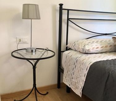 Zona XXXIII Acilia Sud House | BERNOCCHI ROMA APARTMENT, difronte metropolitana
