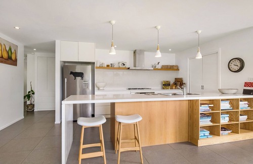 Berry House | Berry Beach Farm - Luxe Retreat Near Town & Sea