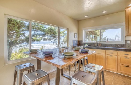 Seal Rock House | Bertelsen's Barracks