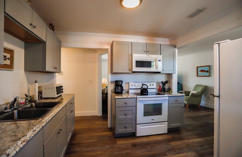 Ocracoke House | Bertha's Cottage: Rec Room l Fenced Yard l Pet Friendly