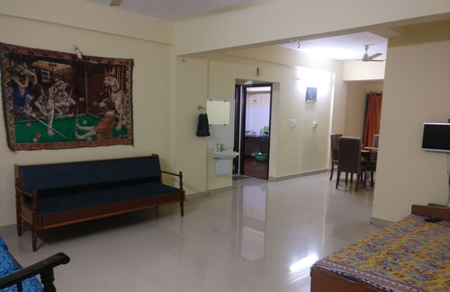 Adyar Apartment | Bertz's House and Stay