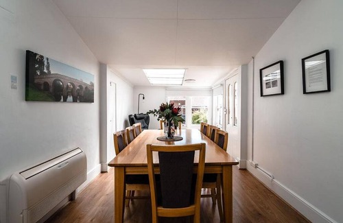 Battery Point House | Berwick Cottage and Studio