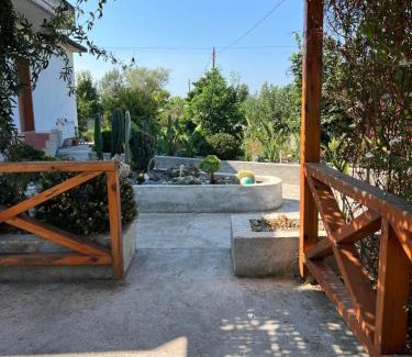 Mbrostar-Urë Apartment | Besa House