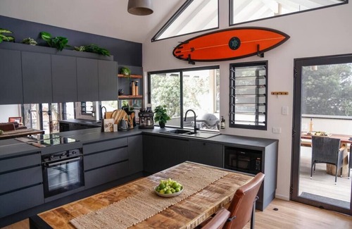 Boomerang Beach Villa | BESPOKE VILLA WITH A DOPE BEACH VIBE