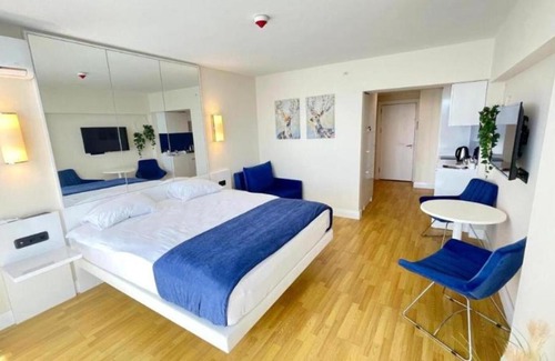 New Boulevard Apartment | BEST APART HOTEL IN ORBI CITY SEA AND CITY VIEWS