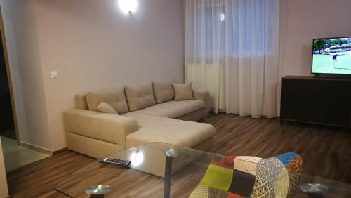 Otopeni Apartment | BEST APARTHOTEL EVER! next to Airport Otopeni