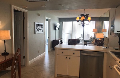 Marco Island Condo | BEST BEACH LOCATION, JUST STEPS TO SOFT, SANDY BEACH w AWESOME TOP FLOOR VIEWS