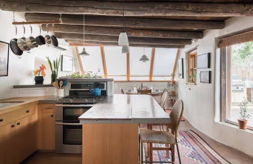 Taos Condo | Best Casa: Peaceful Apartment in Historic Hacienda with Private Hot Tub