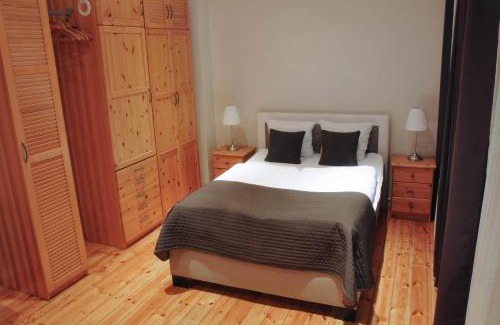 Tempelhof-Schoeneberg Apartment | Best City Home Near Checkpoint Charlie
