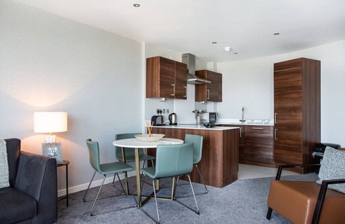 Belfast City Centre Apartment | Best City Views, Sleeps 6, Fabulous Interiors