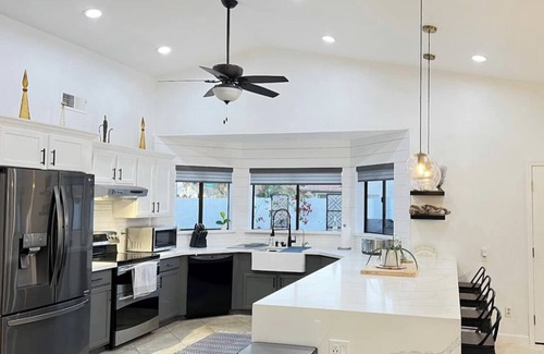 Mesa House | Best Cozy Stylish Spacious open Floor NEW POOL