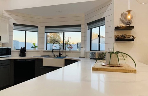 Mesa House | Best Cozy Stylish Spacious open Floor NEW POOL