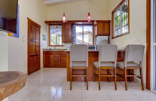 Placencia Cottage | Best Deal! in Maya Beach Casita Sleeps 4, Kitchen