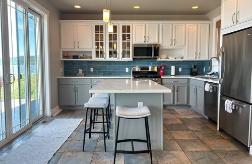 Freeland House | Best Fishing Beach in PNW | Bush Point Bliss | No-Bank, Walkout Waterfront