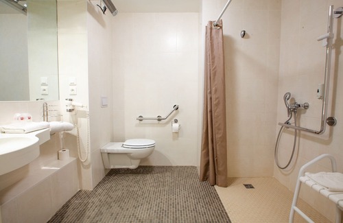 Porte Des Alpes - Mi Plaine - Manissieux Hotel | Best Hotel Lyon St Priest