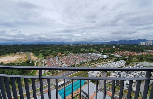 Nilai House | Best Hotel Relax Concept,FREE WIFI,Near Malaysia International airport (BLF2201)