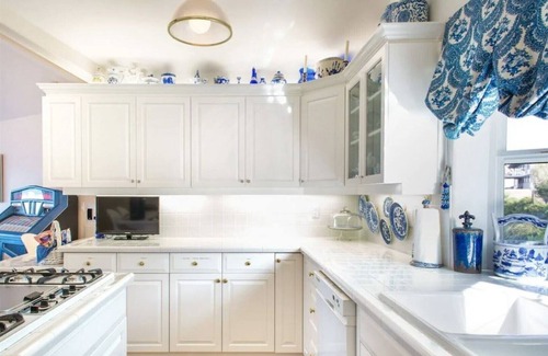 Northeast Tacoma House | Best in Tacoma. Huge Beautiful House with Panoramic Views.