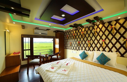 Alappuzha Boat Rental | Best Kerala Houseboat