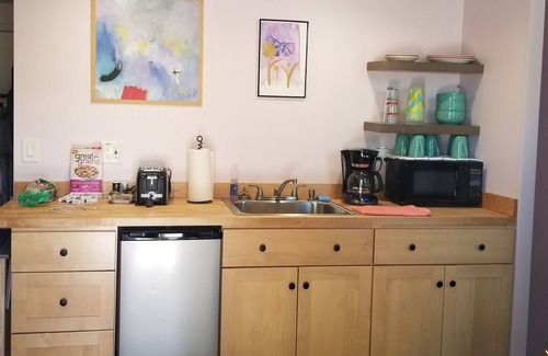 Encanto House | Best Little Guesthouse in Melrose!