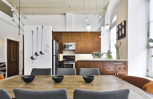 Old Montreal Apartment | Best Location 3Bdrs/3Bath Old Mtl/PoolTable/8guest